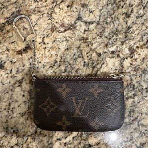 Louis Viutton Wallet Keychain